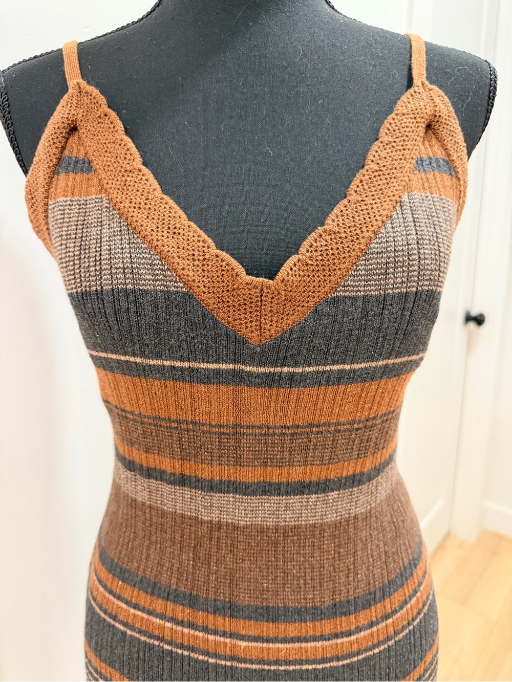 L'AGENCE Sandi Striped Knit Midi Dress - Picture 4 of 13